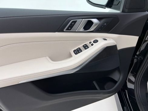 Certified 2022 BMW X5 xDrive40i w/ M Sport Package image 24