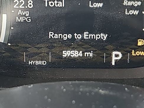 Used 2022 Jeep Wrangler Unlimited Sahara w/ Cold Weather Group AWD/4WD image 16