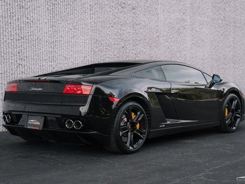 Used 2011 Lamborghini Gallardo LP 550-2 Bicolore image 13