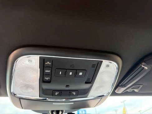 Used 2014 Dodge Charger R/T RWD image 25