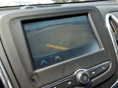 Used 2018 Chevrolet Equinox LT FWD image 9