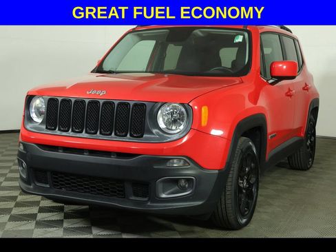 Used 2017 Jeep Renegade Latitude FWD image 1