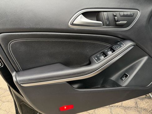Used 2016 Mercedes-Benz CLA 250 image 19