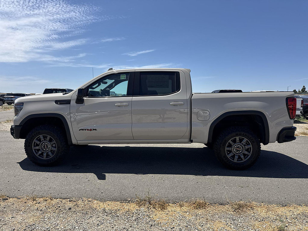 New 2026 GMC Sierra 1500 AT4X w/ LPO, Black Badging Package AWD/4WD image 5