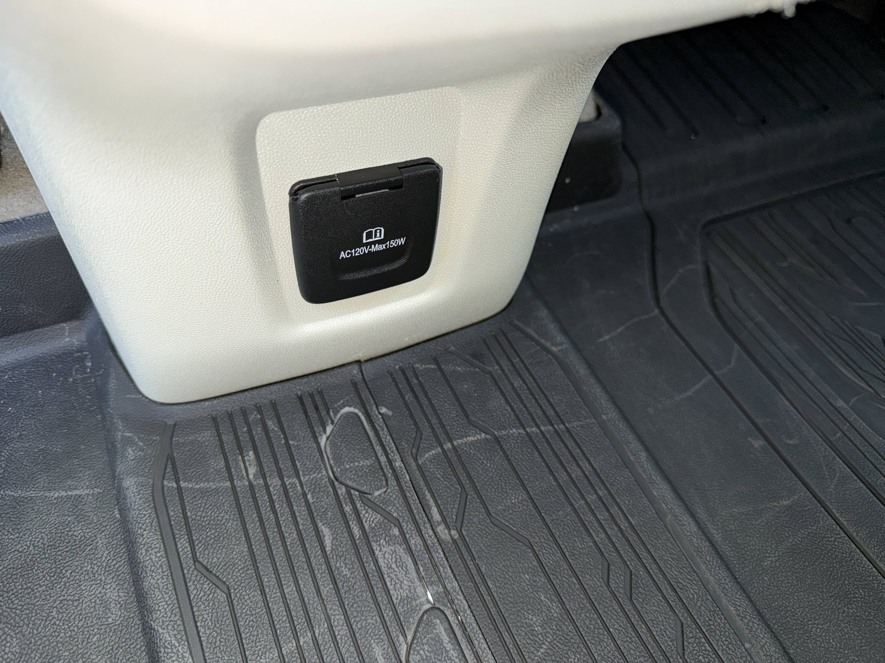 Used 2024 GMC Terrain Denali w/ LPO, Floor Liner Package AWD/4WD image 21