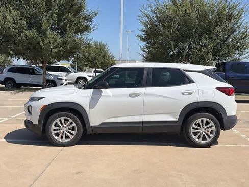 Used 2021 Chevrolet TrailBlazer LS FWD image 4