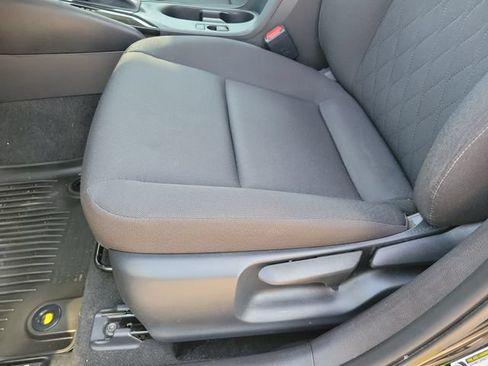 Used 2026 Toyota Corolla LE FWD image 10
