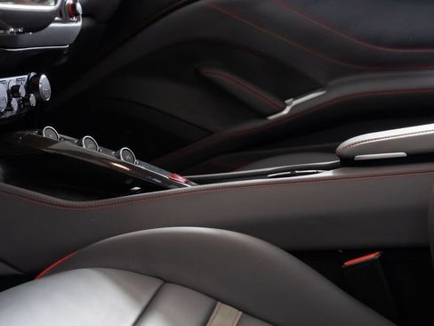 Used 2015 Ferrari California T RWD image 6