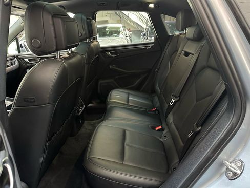 Used 2023 Porsche Macan image 14