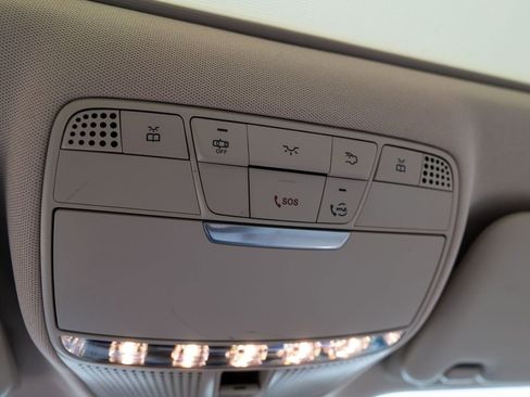 Used 2019 Mercedes-Benz E 300 4MATIC image 29