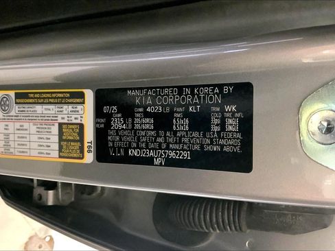 Certified 2025 Kia Soul LX w/ LX Technology Package FWD image 31