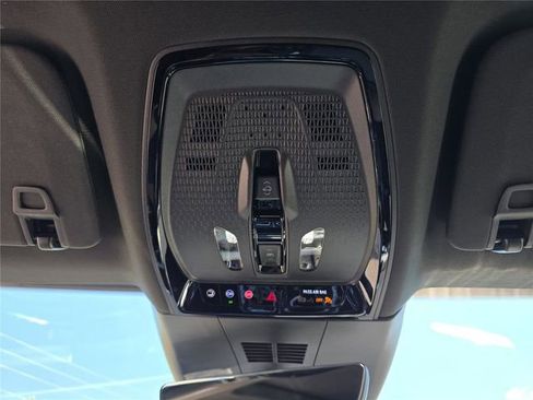 Used 2025 Cadillac Lyriq Luxury w/ LPO, Floor Liner Package AWD/4WD image 28