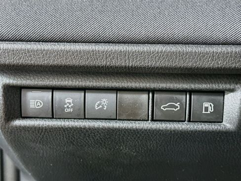 Used 2025 Toyota Camry LE FWD image 17