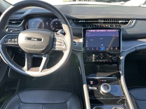 Used 2023 Jeep Grand Cherokee L Limited w/ Trailer Tow Group (B) image 3