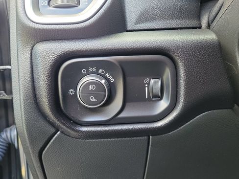 Used 2025 RAM 2500 Big Horn AWD/4WD image 13