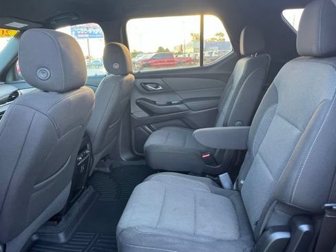 Used 2023 Chevrolet Traverse LT FWD image 12