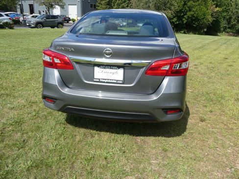 Used 2019 Nissan Sentra S FWD image 6