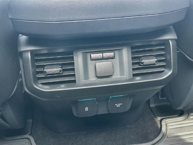 Used 2025 Ford F150 Raptor AWD/4WD image 26