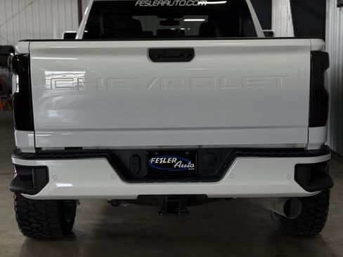Used 2021 Chevrolet Silverado 2500 LT w/ All Star Edition AWD/4WD image 4