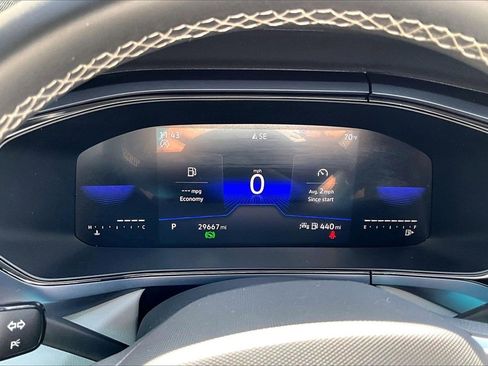 Certified 2022 Volkswagen Taos SE image 26