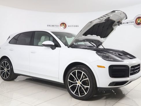 Used 2020 Porsche Cayenne AWD/4WD image 26