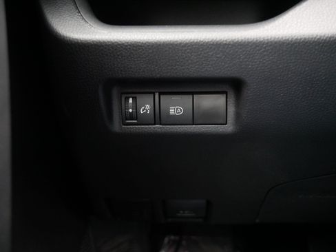 Certified 2025 Toyota RAV4 XLE AWD/4WD image 27