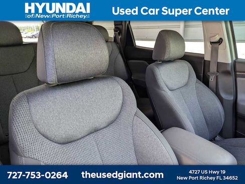 Used 2020 Hyundai Santa Fe SEL FWD image 6