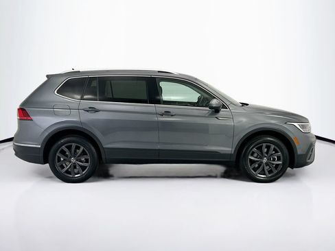 Used 2023 Volkswagen Tiguan SE FWD image 4