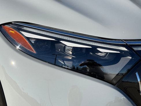 New 2025 Mercedes-Benz Maybach EQS 680 4MATIC image 11