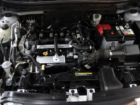 Used 2020 Nissan Kicks S image 23