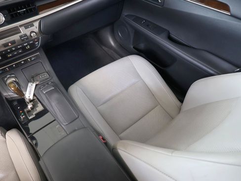 Used 2014 Lexus ES 350 FWD image 18