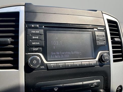 Used 2015 Nissan Frontier SV AWD/4WD image 22