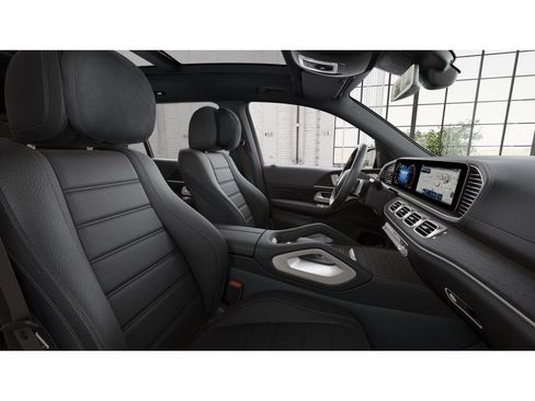 New 2026 Mercedes-Benz GLS 580 4MATIC image 4