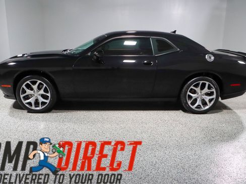 Used 2016 Dodge Challenger SXT Plus image 10
