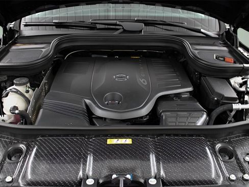 Used 2025 Mercedes-Benz GLS 450 4MATIC image 24