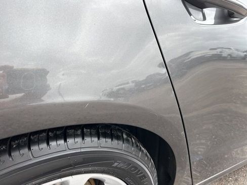 Used 2019 Ford Fusion SE FWD image 14