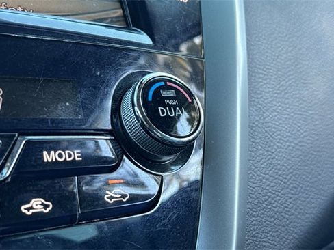 Used 2023 Nissan Murano SV image 30