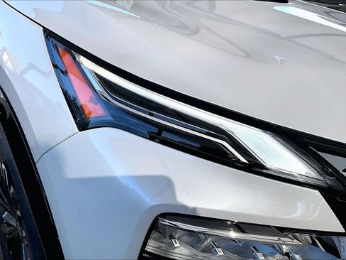 New 2026 Nissan Rogue Platinum w/ Platinum Premium Package image 18