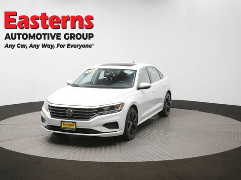 Used 2022 Volkswagen Passat 2.0T SE image 90