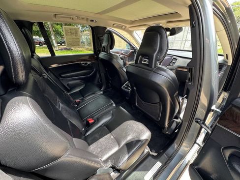 Used 2017 Volvo XC90 T6 Momentum w/ Vision Package AWD/4WD image 31