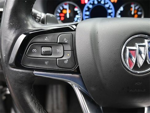 Used 2024 Buick Enclave Premium image 17