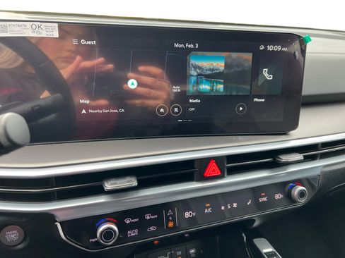 New 2025 Kia Sorento SX image 12