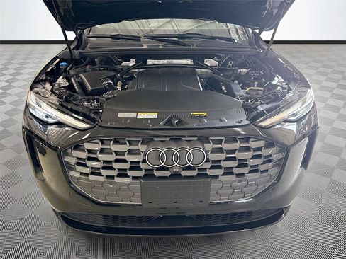 Certified 2025 Audi Q5 Premium w/ Convenience Package AWD/4WD image 31