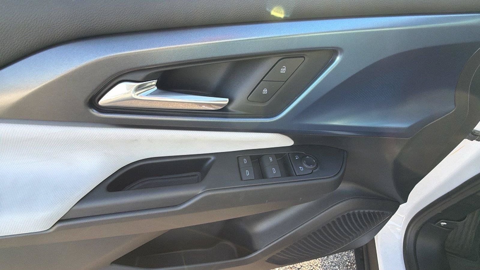 New 2026 Chevrolet Equinox EV LT FWD image 14