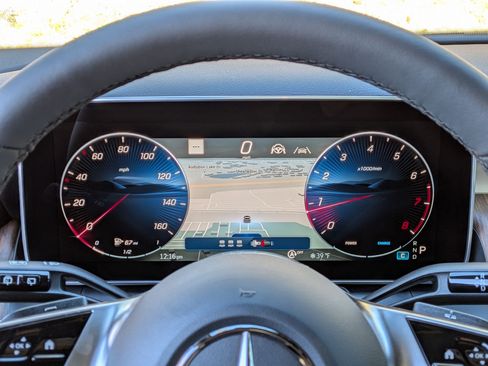 Used 2026 Mercedes-Benz GLC 300 image 21