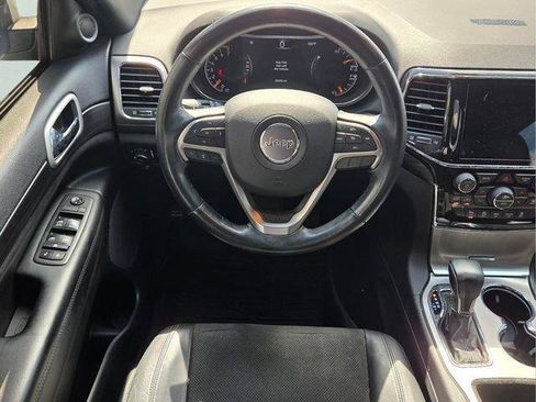 Used 2021 Jeep Grand Cherokee Laredo X RWD image 14