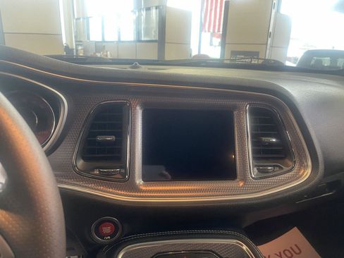 Used 2018 Dodge Challenger SRT Hellcat image 20