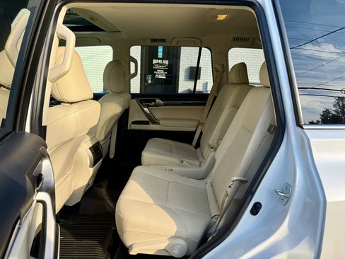 Used 2020 Lexus GX 460 Premium image 20