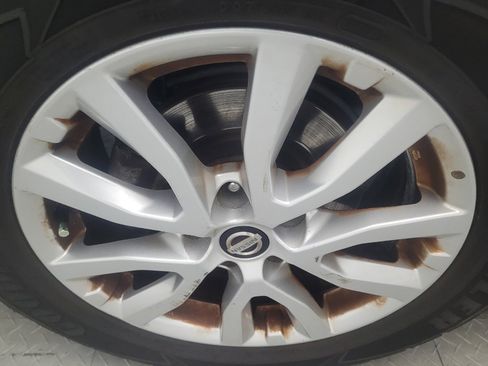 Used 2017 Nissan Rogue SV image 31