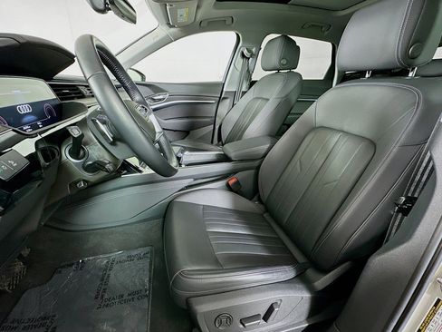 Used 2021 Audi e-tron Premium w/ Convenience Plus Package image 18